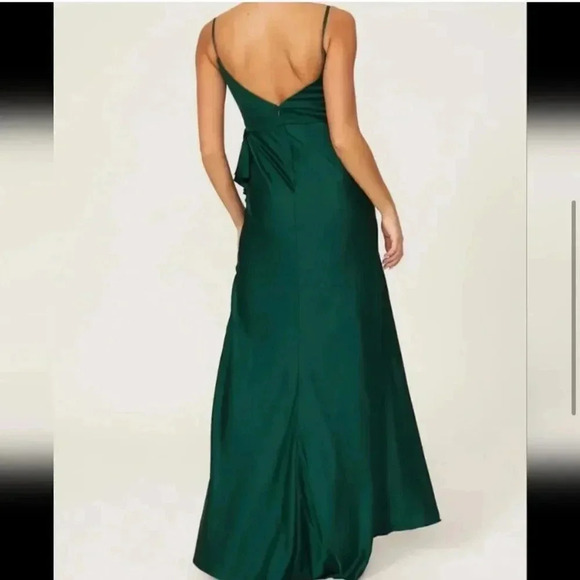 NWT Mac Duggal Satin Ruffled Asymmetrical Gown size 8 - Picture 9 of 9